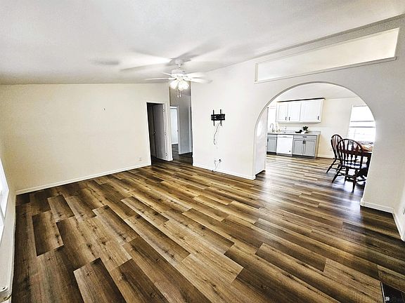 5th image of 3680 S 10th Ave