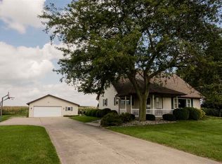 18233 Notestine Rd, Woodburn, IN 46797