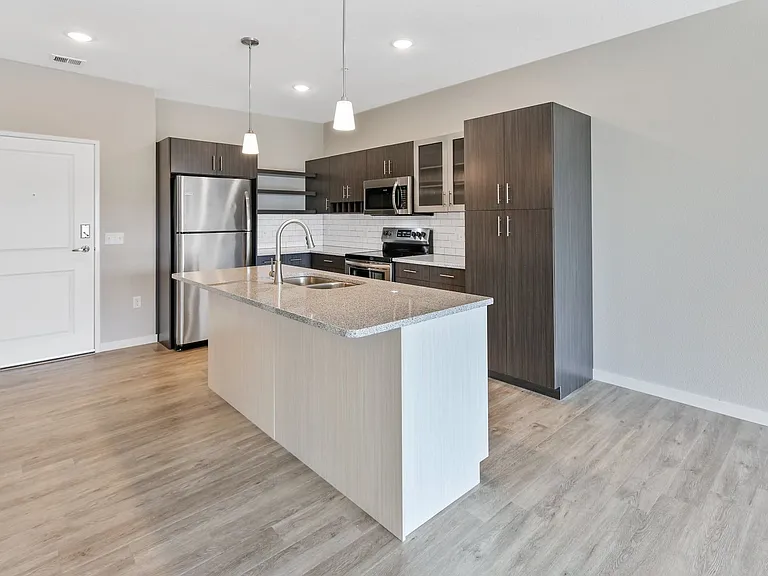 Encore Park Apartments — Photo 12