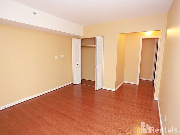 4th image of 3713 S George Mason Dr APT 311W