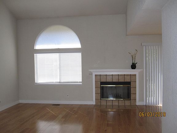 2nd image of 1802 Parkwood Dr