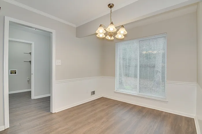 357 Forest Ct — Photo 8
