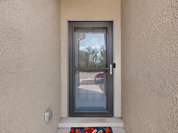 4th image of 5929 Sandoval Dr NE