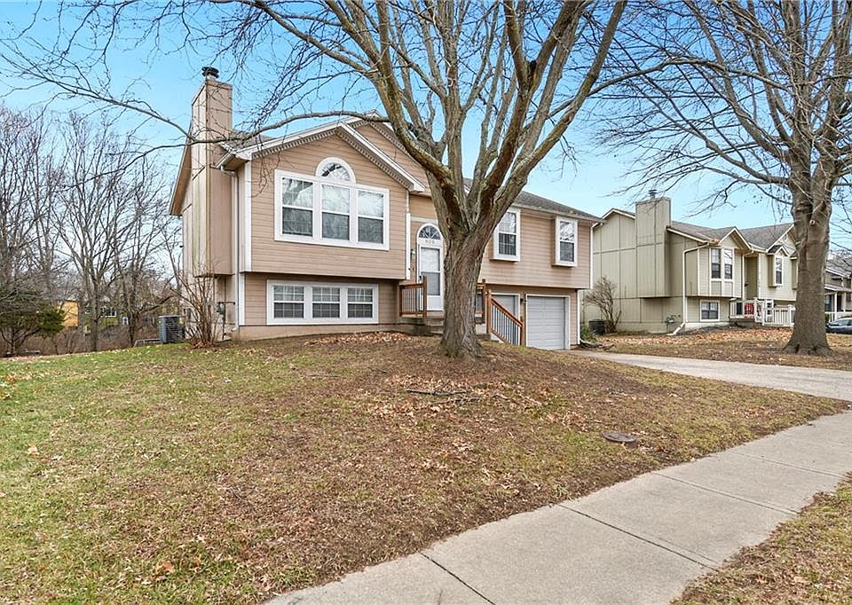 1st image of 505 SE Onyx Dr