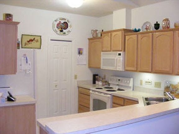 4th image of 12802 Dawn Dr