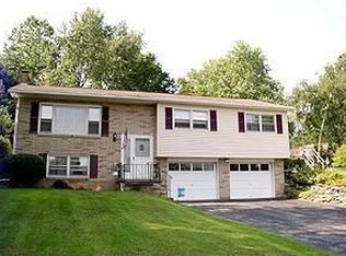 96 Edgehill Dr, Wappingers Falls, NY