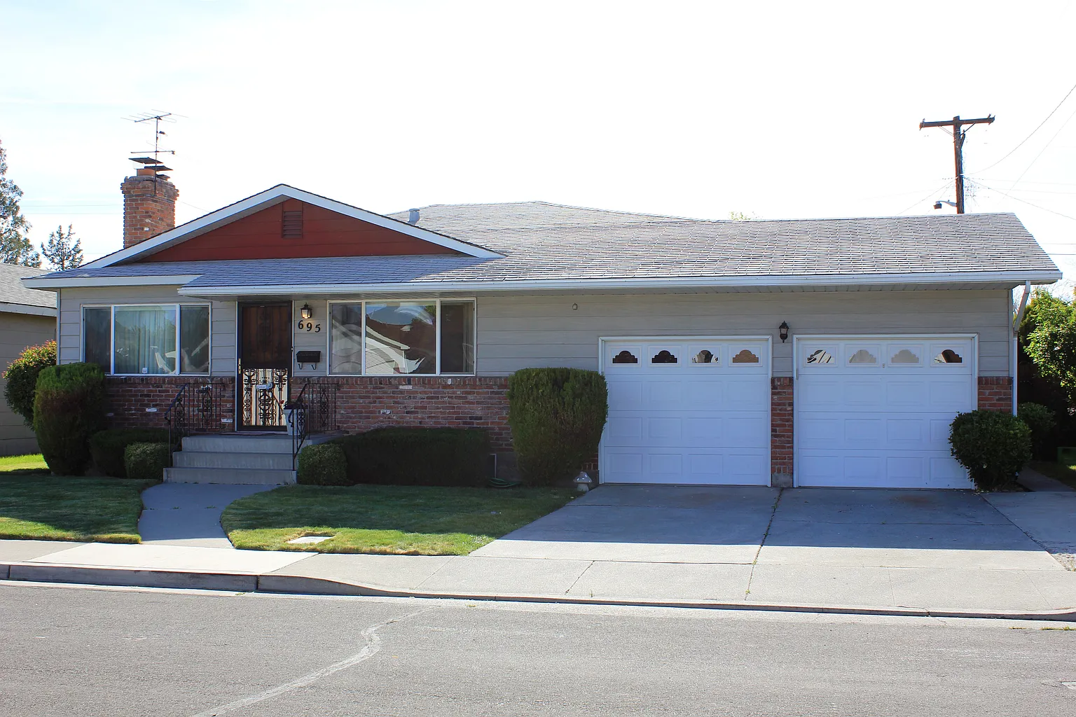 695 Cordone Ave photo 1