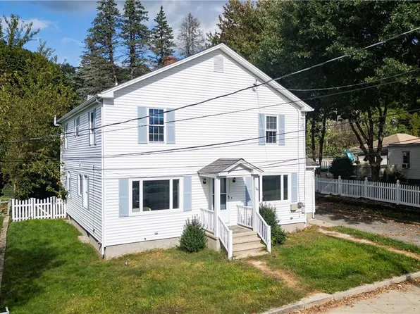 746 Elm St, Woonsocket, RI 02895