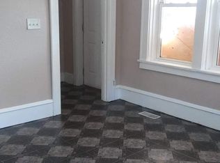846 Lenox Ave #1, Waukegan, IL