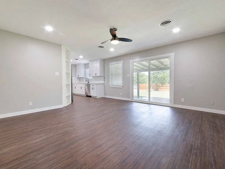 11603 Oak Trl — Photo 5