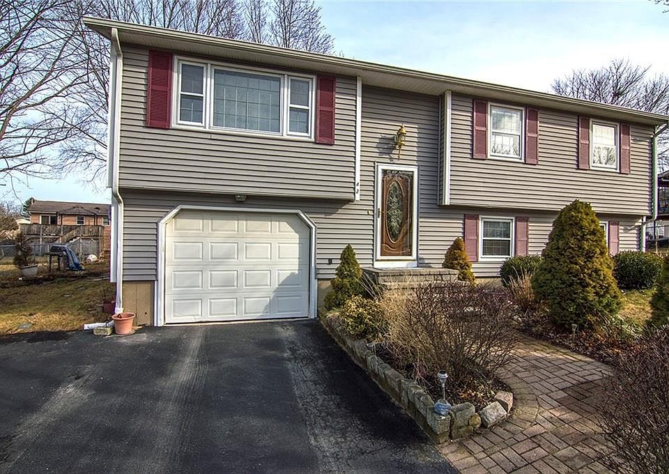 42 Service Rd, West Warwick, RI 02893 | Zillow