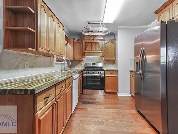 5th image of 113 Mayfair Rd