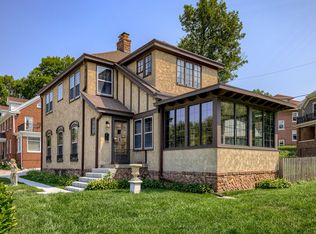 5507 Dodge St, Omaha, NE 68132