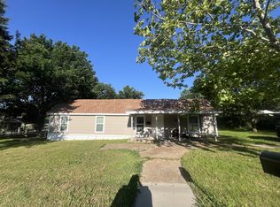 209 S Jordan St, Whitesboro, TX 76273