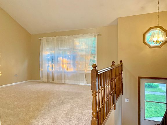 4th image of 1552 Jennifer Dr