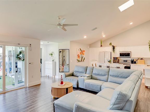 5th image of 9604 Boca Gardens Pkwy APT A