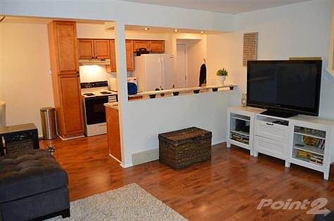 3rd image of 2752 Glenbridge Ct