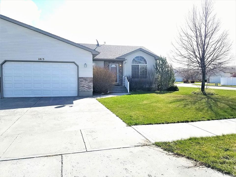 1st image of 1415 S Windsor Dr