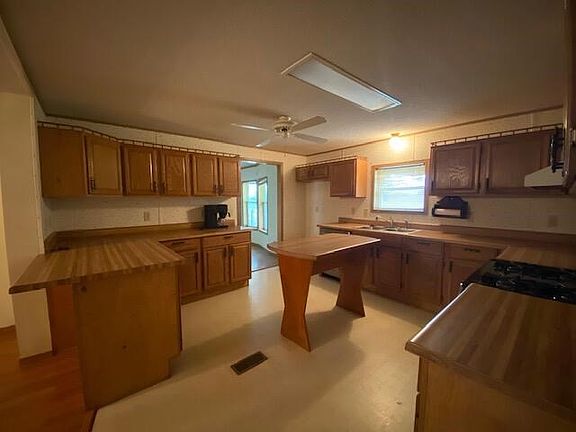 4th image of 27722 Farm Road 1200