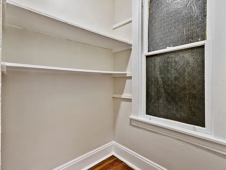 701 Brownsville Rd — Photo 40
