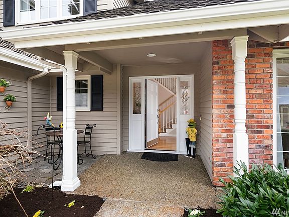2nd image of 24459 SE 44th Pl