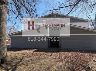 626 Greenwood Pl APT 3, Collinsville, IL 62234