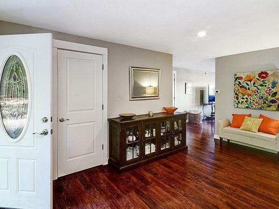 3rd image of 19166 10th Ave NE