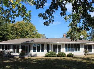 2058 Ditchley Rd, Kilmarnock, VA 22482