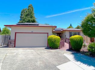 916 Renee Ct, Santa Rosa, CA 95401