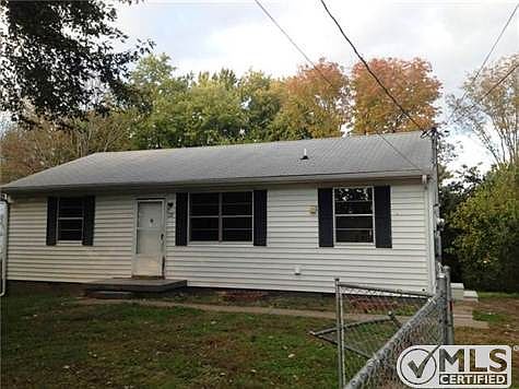 1st image of 211 Creekside Dr