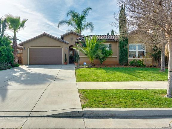 2nd image of 5514 Segovia Way