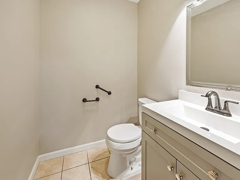 180 Gorman St — Photo 7