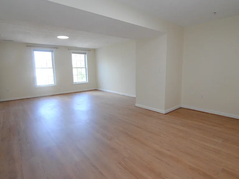 68 Georgetown Dr — Photo 25