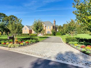 15 Stable Ct, Muttontown, NY 11732