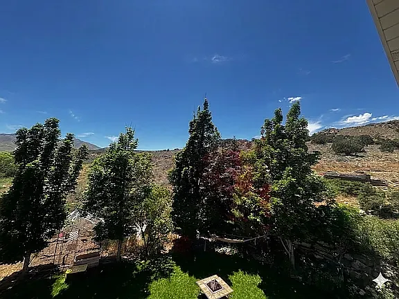 4028 E Clark Cir — Photo 12
