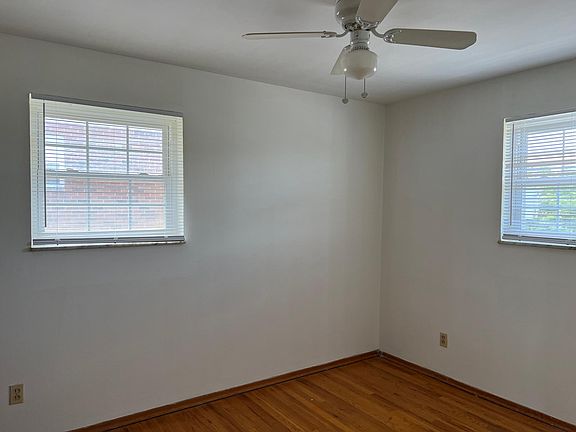 3rd image of 1019 Taman Ct