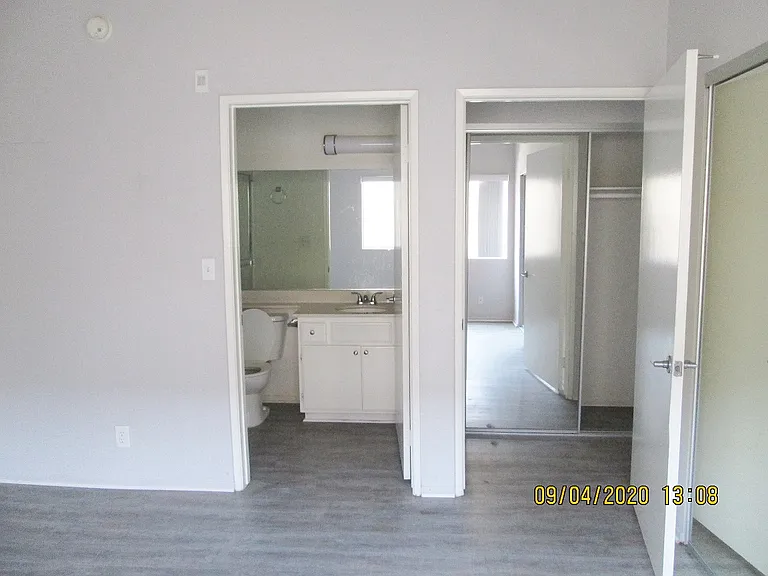 Lido Apartments - 11919 Culver Blvd — Photo 10