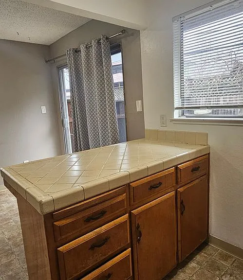 5901 S Land Park Dr — Photo 24