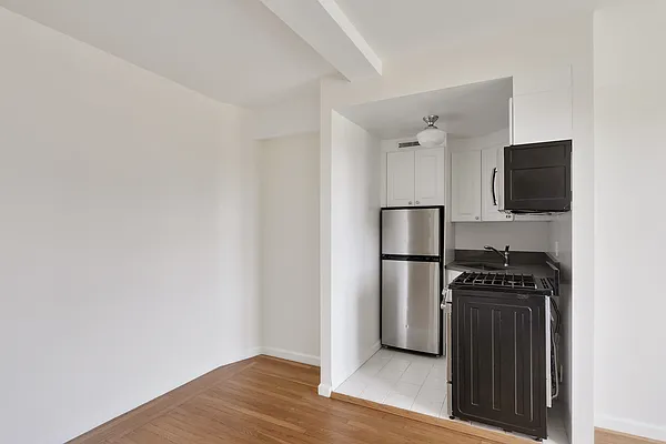 Rented by Oxford Property Group | media 23