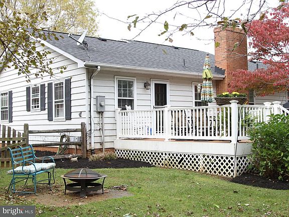 3rd image of 6453 Cadet Ln