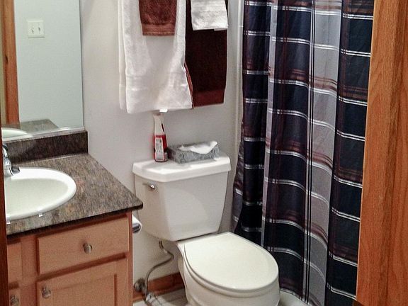 4th image of 1103 1/2 W Cornelia Ave #2