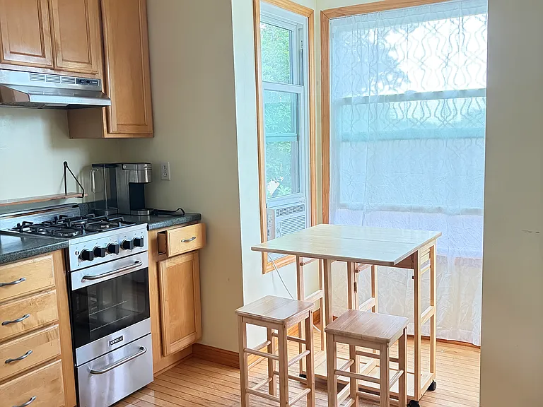 12 Saint Johns Pl #2 — Photo 2