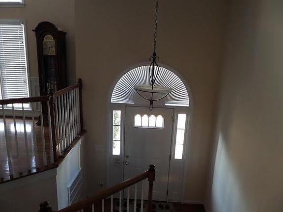 5th image of 116 Woodbury Dr