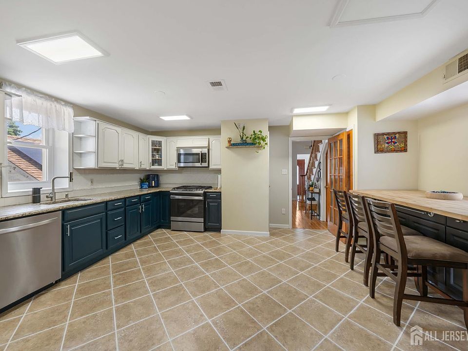 1st image of 4 Jeanette St