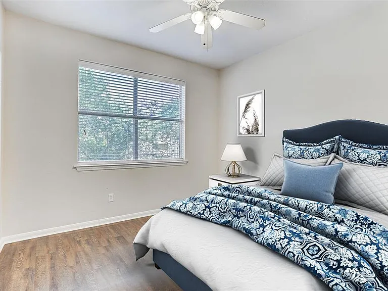 8607 Saratoga Dr — Photo 17