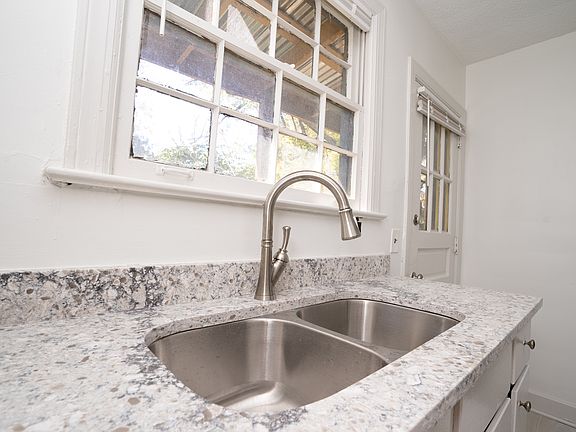 New quartz stone countertops