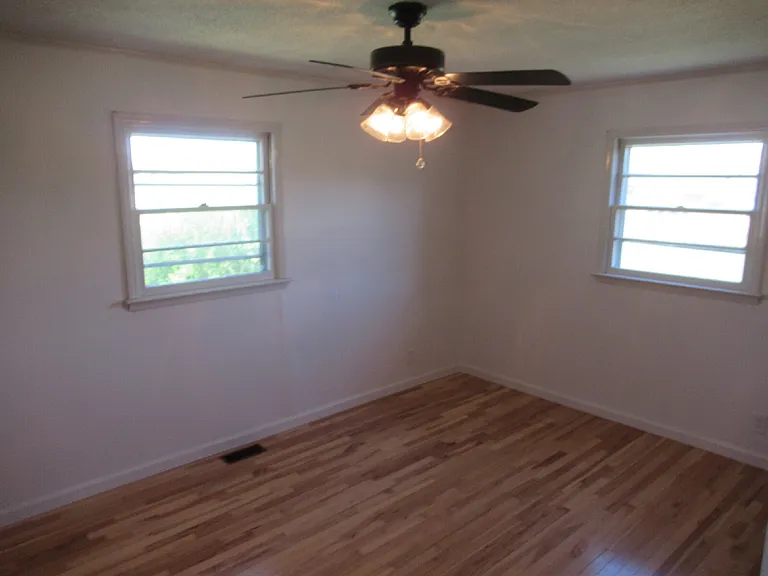 1330 Davis Rd — Photo 12