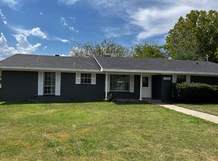 3008 Arapaho Rd, Commerce, TX 75428