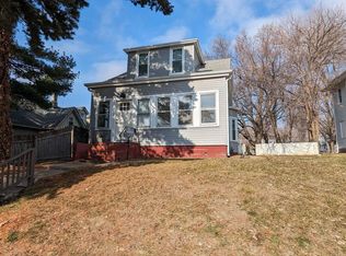 4038 Charles St, Omaha, NE 68131