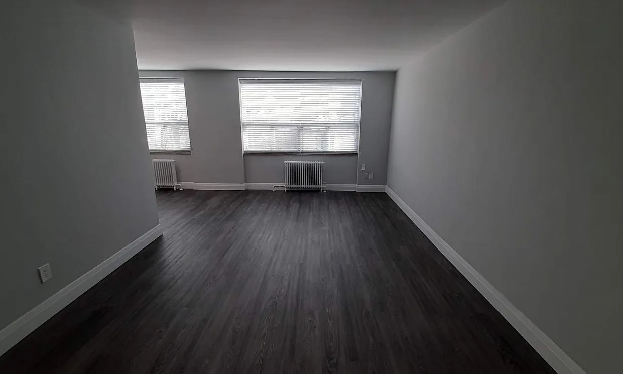 5 Benlamond Avenue — Photo 3